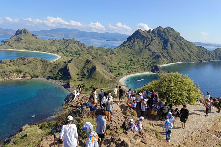Raja Juli Antoni, Pulau Padar, Pembangunan vila di Pulau Padar, artikel wisata, 600 vila di Pulau Padar, Isu Pembangunan 600 Vila di Pulau Padar Komodo, Menhut Tegaskan Hoaks