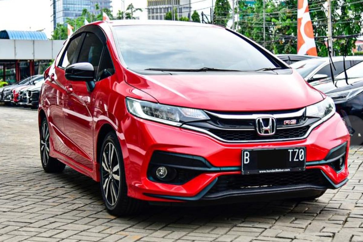 mobil, mobil bekas, mobil bekas Rp 90 jutaan, Daftar Mobil Bekas Rp 90 Jutaan per Januari 2026: Ayla hingga Jazz