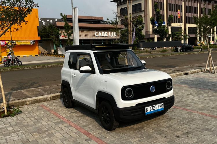 MAB Solarky Sun V, Mobil, Wuling, Air ev Lite, Wuling Air ev, Komparasi MAB Solarky Sun V dan Wuling Air ev Lite, Pilih Mana?, Performa dan Jarak Tempuh, Baterai dan Pengisian Daya, Fitur Keselamatan, Kenyamanan dan Fitur, Kesimpulan