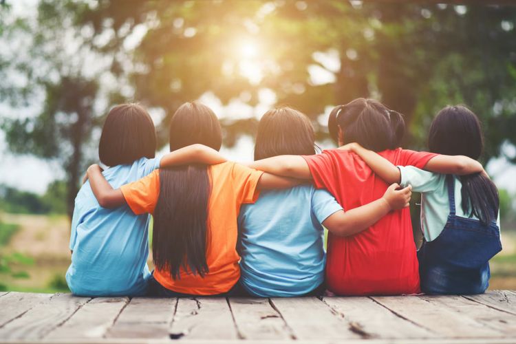 parenting, anak melihat kericuhan, cara mengajarkan anak belajar empati, Agar Anak Tidak Meniru Amarah Orang Dewasa, Ini Cara Mengajarkannya, Validasi perasaan anak terlebih dahulu, Jelaskan dengan bahasa sederhana, Tawarkan alternatif positif, Peran teladan orangtua sangat penting, Bekal penting untuk masa depan anak