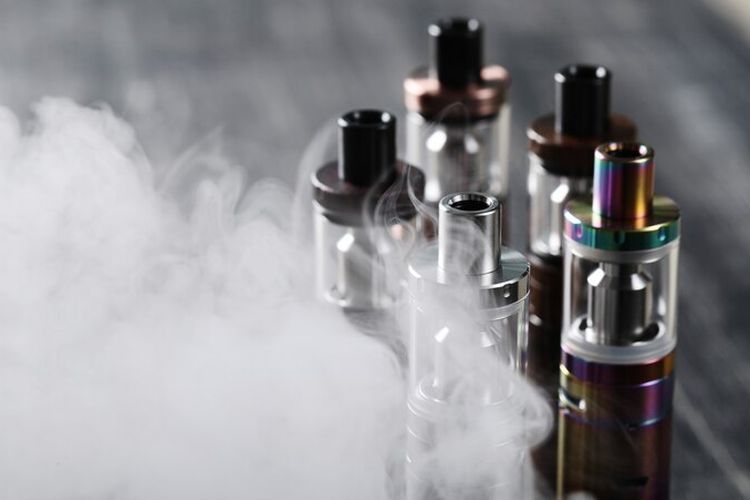vape, Vape, vape di pesawat, aturan vape, risiko vape, Alasan Nge-vape Dilarang di Pesawat, Bisa Memicu Kebakaran