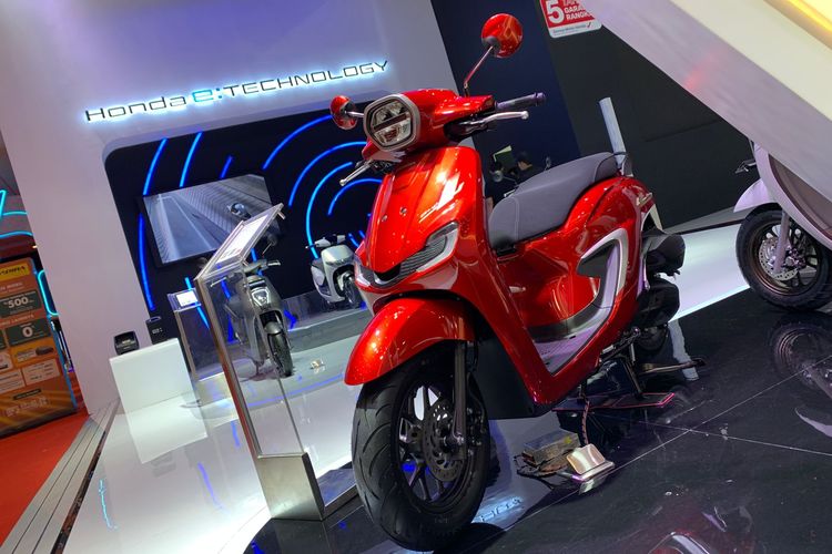 penjualan motor, penjualan motor Honda, wahana honda, Penjualan Motor Honda, industri motor, Honda PCX Paling Laris di Jakarta