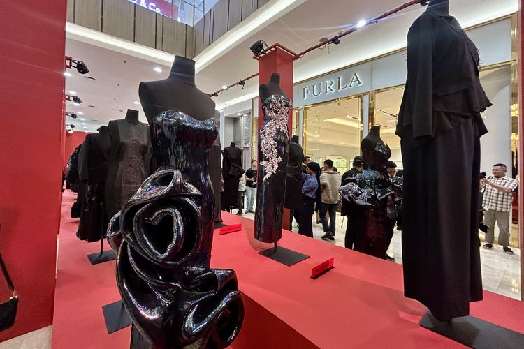 Menteri Pariwisata, Senayan City, Menteri Pariwisata Widiyanti Putri Wardhana, senayan city ada apa saja, senayan city fashion nation, GAYA Archive, Instalasi GAYA Archive, Ada Instalasi GAYA Archive di Senayan City Fashion Nation 2025, Bisa Dilihat Gratis