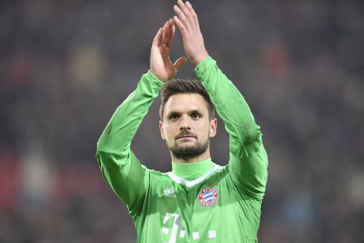 Bayern Muenchen, kontrak Neuer, kiper Bayern Muenchen, Manuel Neuer, Manuel Neuer Resmi Bertahan, Bayern Muenchen Kunci Kontrak hingga 2027