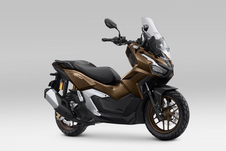 Populer Otomotif, artikel terpopuler, jambore pramuka, Diskon LMPV, exit tol cibubur, Toyota Innova Zenix, MG4 EV, Honda RoadSync, new honda adv160, Ubahan Innova Zenix, Honda ADV160 RoadSync