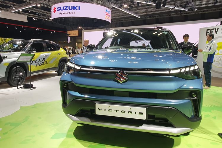 Suzuki, Suzuki Motor Corporation, Japan Mobility Show 2025, suzuki victoris 2025, suzuki victoris cbg, bio methane gas, Ini Dia Suzuki Victoris CBG, SUV Bertenaga Biogas