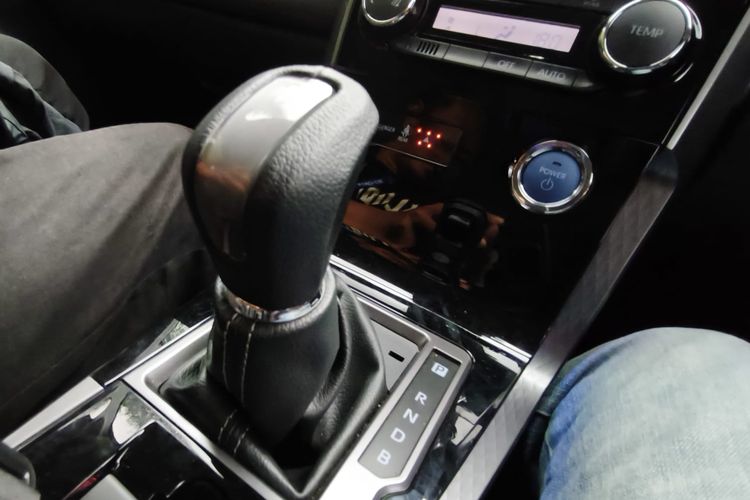 Veloz Hybrid, Cerita Pengalaman Pemilik Toyota Veloz Hybrid, Apa Plus Minusnya?