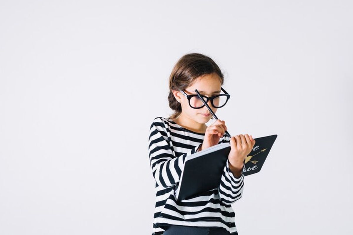 anak berprestasi, cara agar anak berprestasi, cara anak berprestasi, cara menjadi anak berprestasi, cara agar anak berprestasi di sekolah, cara membuat anak berprestasi, Bukan Hanya Belajar, Rasa Berharga Jadi Kunci Anak Bisa Berprestasi, 1. Pahami anak, 2. Ingatkan bahwa nilai diri mereka tidak bisa dinegosiasi, 3. Jangan marah, 4. Rayakan hal sekecil apapun, 5. Biarkan wajah mencerminkan perasaan senang