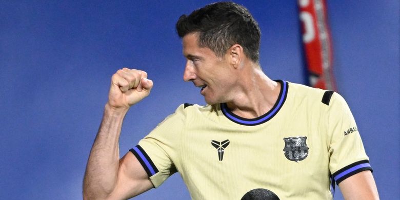 Barcelona, Robert Lewandowski, Hansi Flick, LaLiga, bursa transfer, Respons Hansi Flick soal Kepergian Robert Lewandowski dari Barcelona