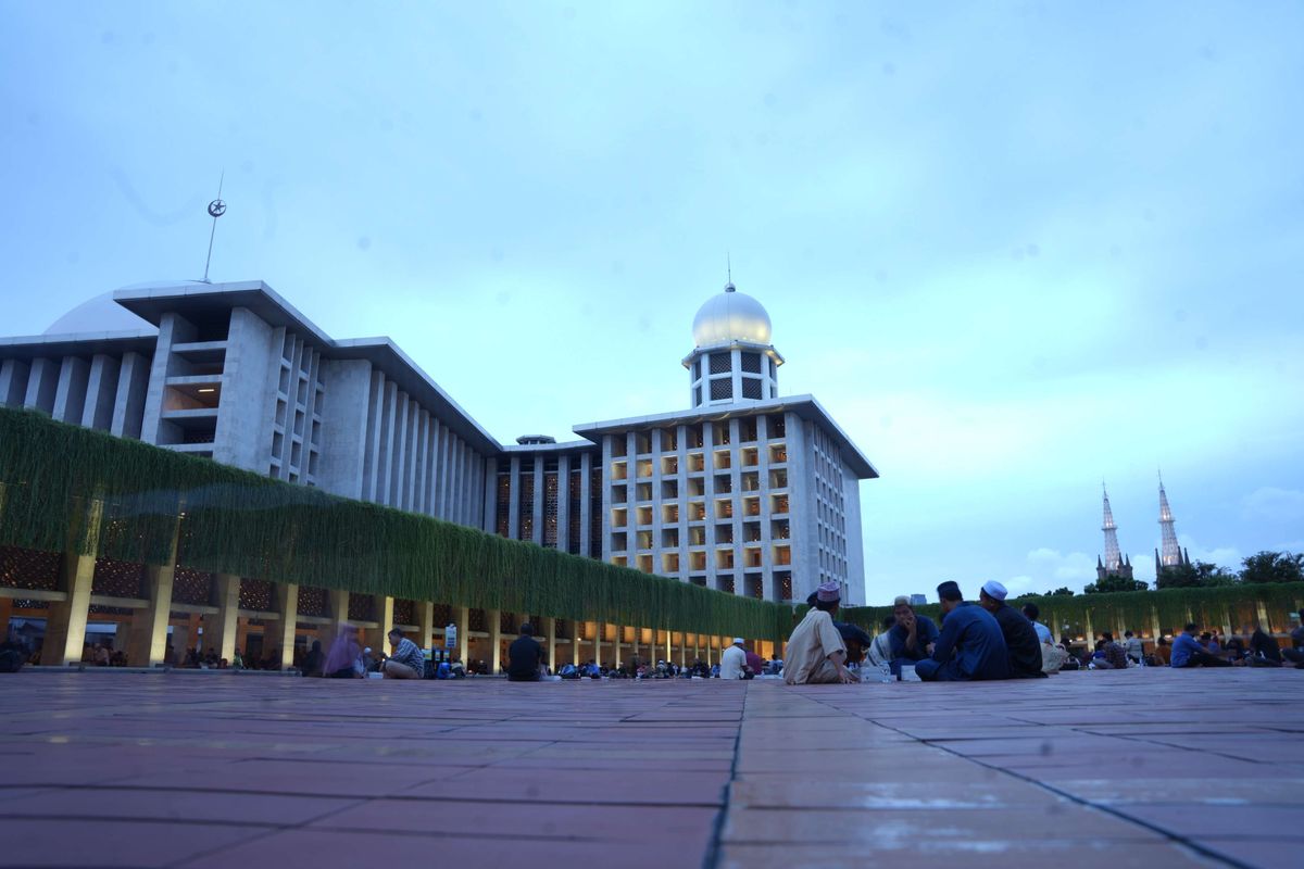 kapan masjid istiqlal dibangun, gibran shalat id di jakarta, prabowo shalat id di istiqlal, kapan masjid istiqlal didirikan dan siapa pendirinya, makna bangunan masjid istiqlal, apakah masjid istiqlal terbesar di asia tenggara, prabowo gibran shalat idul fitri di masjid istiqlal, Jadi Lokasi Prabowo dan Gibran Shalat Id, Ini 10 Fakta Menarik Masjid Istiqlal, 1. Dibangun sejak tahun 1961, 3. Menghadap ke dua arah, 5. Arsitek Masjid Istiqlal non-muslim, 6. Simbol kerukunan umat agama, 7. Arti bangunan Masjid Istiqlal, 8. Pembangunan Masjid Istiqlal sempat terhenti, 10. Rumah ibadah ramah lingkungan pertama di dunia