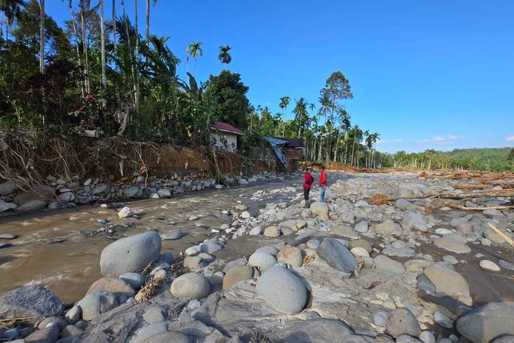 Daerah Terdampak Banjir di Aceh, Sumut, dan Sumbar Ajukan Bantuan Mendesak: Alat Berat, Listrik, hingga Susu Balita