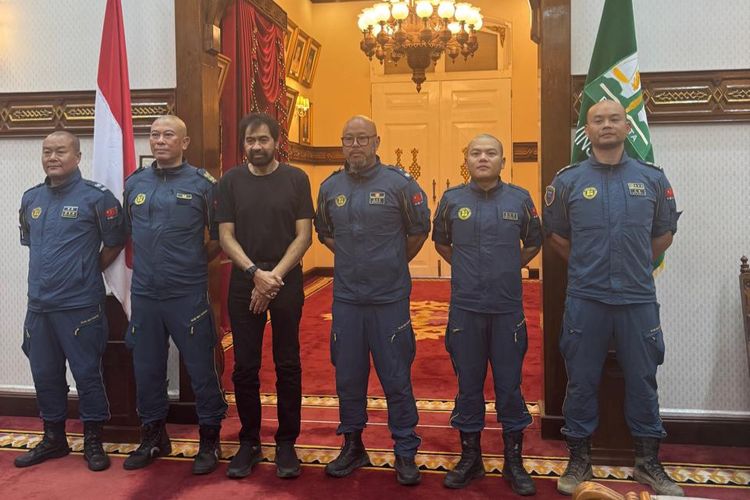 Sumatera, Aceh, Menhan, bencana di Sumatera, Sjafrie Sjamsoeddin, bencana di sumatera, banjir sumatera, bencana sumatera, Menhan Sjafrie Sebut Penanganan Bencana di Sumatera dan Aceh Bisa Ditangani Secara Mandiri, Pemerintah Pusat Tangani Bencana Secara Mandiri, Kekuatan Mandiri Indonesia dalam Menangani Bencana, Gubernur Aceh Mualem: Aceh Terbuka Terima Bantuan Asing, Aceh Terbuka Bagi Lembaga Internasional dan Negara Luar