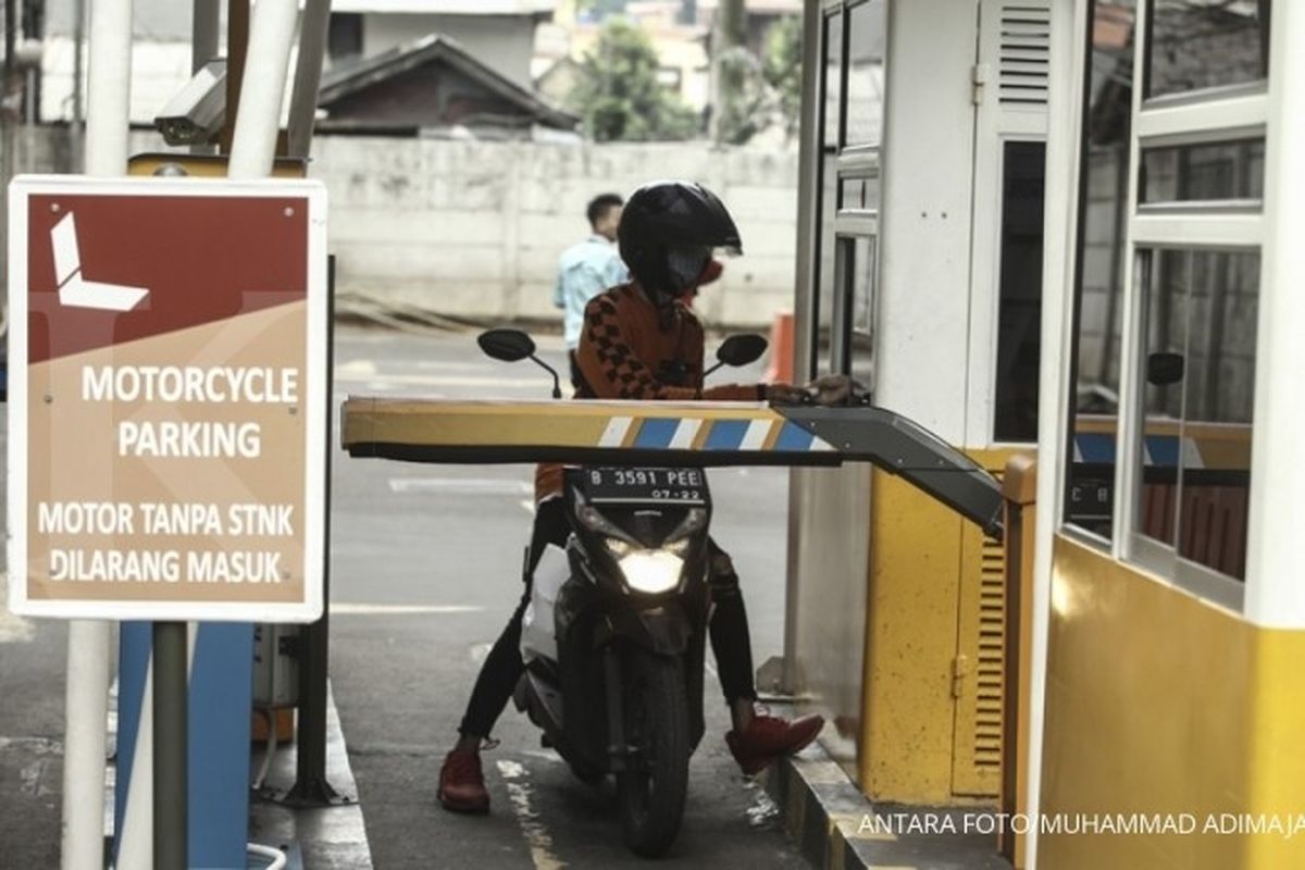 parkir, parkir mobil, parkir motor, sistem parkir, Parkir Tanpa Petugas, Efisien tapi Punya Risiko Keamanan