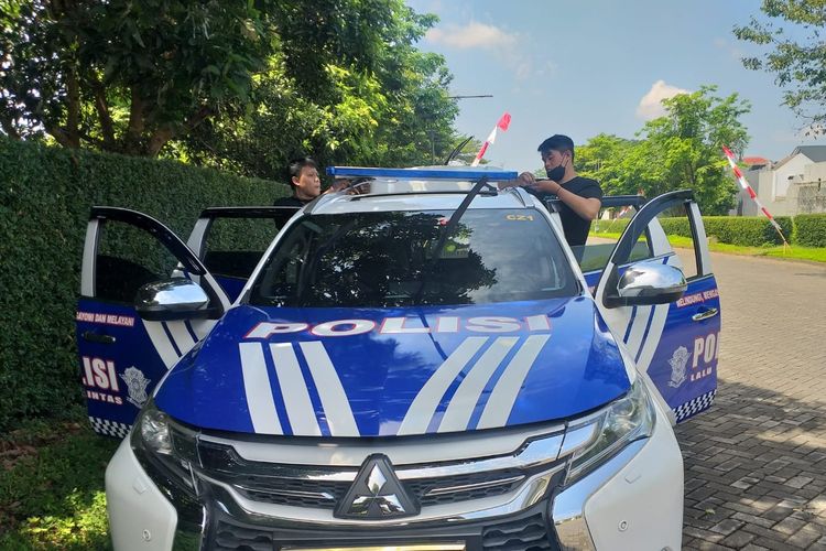 rotator, sirene, pelanggaran lalu lintas, kendaraan prioritas, Strobo, Budaya Arogan Pengguna Rotator Ilegal: Refleksi Etika di Jalan Raya