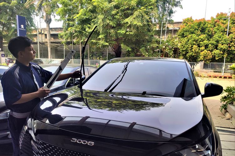 Perawatan mobil, wiper, washer, hujan, mobil, Sering Diabaikan, Ini Pentingnya Wiper dan Washer Mobil