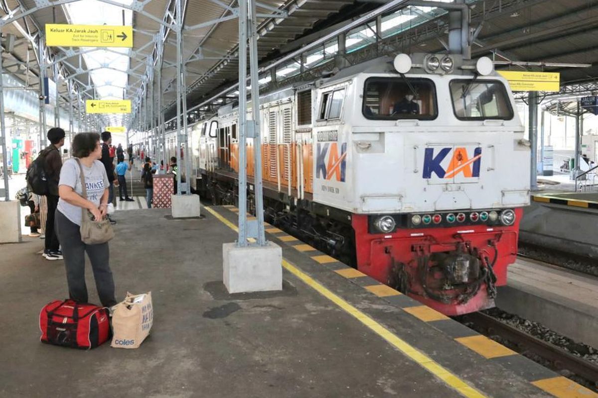 jadwal kereta, stasiun semarang poncol, stasiun semarang tawang, kereta api semarang solo, kereta api semarang solo banyubiru, kereta api Semarang Solo joglosemarkerto, kereta api semarang solo berangkat jam berapa, Jadwal Kereta Api Semarang-Solo dari Stasiun Tawang dan Poncol