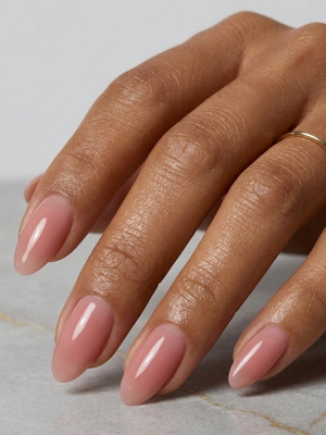 warna cat kuku, Rekomendasi 8 Warna Cat Kuku, Cocok untuk Semua Warna Kulit, 1. Sheer pink nude, 2. Milky beige, 3. Red-burgundy, 4. Muted navy, 5. Soft cerulean, 6. Black cherry, 7. Chocolate brown, 8. Sage green