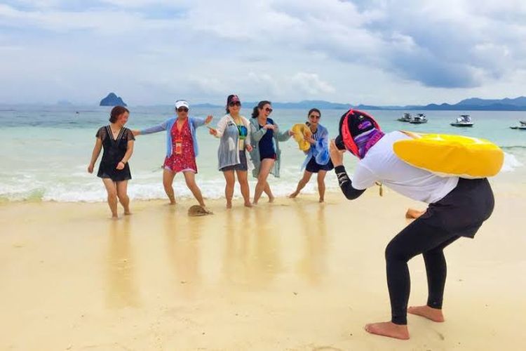 Golden Week, Golden week china, golden week china 2025, Golden Week, Saat Seluruh China Menjadi Lautan Wisatawan, Asal usul dan makna Golden Week di China, Gelombang perjalanan raksasa, Destinasi favorit dan tren wisata, Tantangan: Overtourism dan keamanan, Dampak ekonomi dan sosial Golden Week di China, Turis asing dan kebijakan bebas visa, Antara liburan dan tantangan