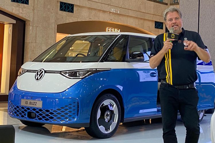 Volkswagen, mobil listrik, ID Buzz, VW ID Buzz, ID Buzz World, ID. Buzz World Tour Singgah di Indonesia, VW Buktikan Ketangguhan Mobil Listriknya