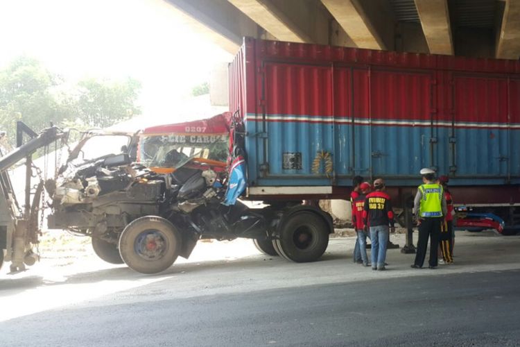 kecelakaan, truk, GT Ciawi, Rem truk, GT Ciawi 2, Mayoritas Kecelakaan Bus dan Truk Terjadi di Jalan Menurun