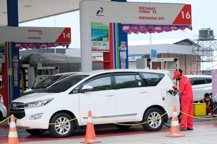 subsidi energi, tepat sasaran, APBN, Pertalite Dibatasi: Urgensi Subsidi BBM Tepat Sasaran di Indonesia