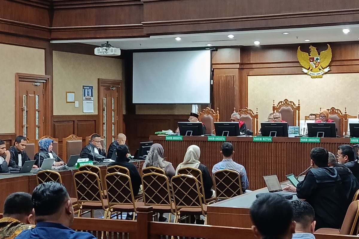 Ahok, Ignasius Jonan, Kerry Adrianto Riza, Ahok dan Ignasius Jonan Dihadirkan, Ini Daftar Saksi Kasus Anak Riza Chalid, JPU panggil Ahok, Jonan, dan Arcandra Tahar, Daftar saksi yang dipanggil JPU, Jaksa dalami tata kelola Pertamina lintas periode, Peran Kerry Adrianto dan PT Orbit Terminal Merak, Pembayaran sewa terminal BBM Rp 2,9 triliun terkonfirmasi, Kerugian negara capai Rp 285,1 triliun
