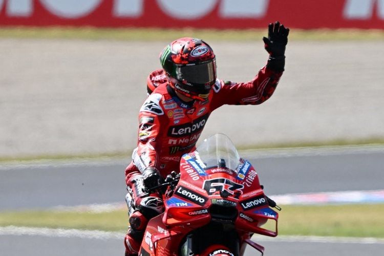 Francesco Bagnaia, Marc Marquez, Ducati MotoGP 2025, Karaoke di Jepang, Francesco Bagnaia Terkejut Hubungan Positif dengan Marc Marquez