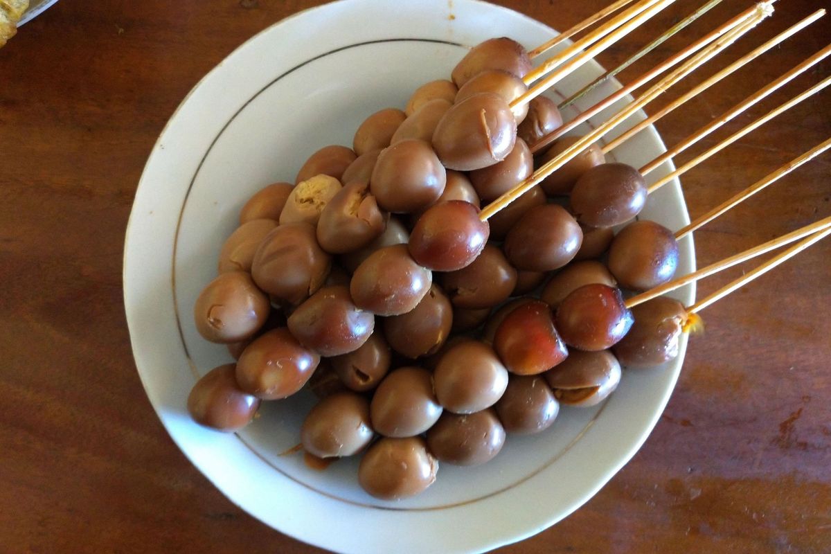 bumbu sate telur puyuh, sate telur puyuh, resep sate telur puyuh, sate telur puyuh bacem, sate telur puyuh angkringan, Resep Sate Telur Puyuh Bacem ala Angkringan, Apa Saja Bumbunya?
