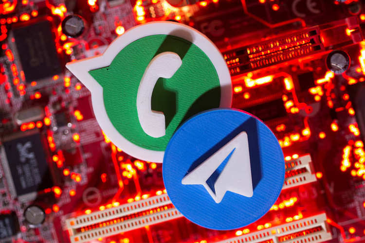 Rusia, WhatsApp, Kremlin, Telegram, Rusia Batasi Akses WhatsApp, Siap Blokir Total
