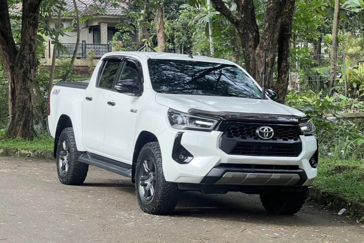 Toyota, double cabin, biaya kepemilikan, Biaya Kepemilikan Toyota Hilux 2025, Pajak Tembus Rp 4 Jutaan