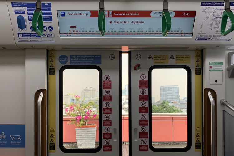 rasanya naik krl cli 125, pengalaman naik krl cli 125, pengalaman naik krl baru, krl cli 125 rute mana saja, fasilitas krl cli 125, Sensasi Naik KRL Baru CLI-125, Rasanya Seperti Naik MRT