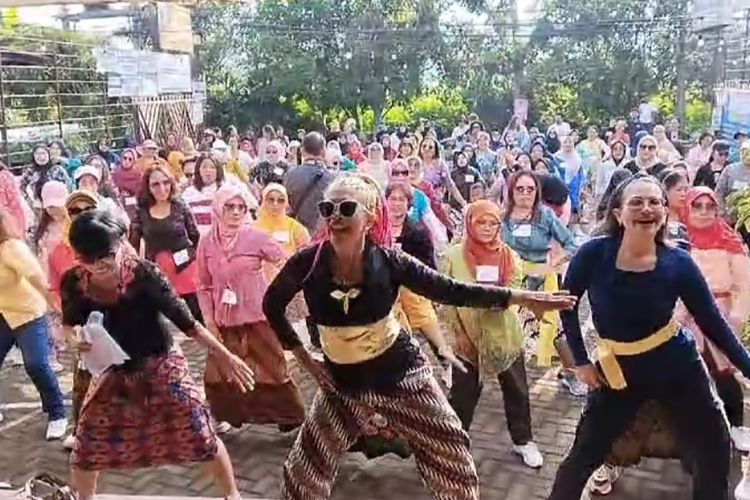 Hari Kebaya Nasional, hari kebaya nasional 2025, sejarah hari kebaya, pengakuan unesco atas kebaya, Tanggal 24 Juli Hari Kebaya Nasional, Ini Sejarahnya