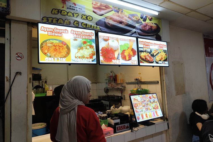 tempat makan di Blok M Square, rekomendasi tempat makan di Blok M Square, tempat makan di blok m square, rekomendasi tempat makan yang enak di blok m, rekomendasi tempat makan di blok m square, rekomendasi tempat makan enak di blok m, tempat makan di blok m yang murah, 7 Rekomendasi Tempat Makan di Blok M Square, Enak dan Murah, 1. Soto Padang Pak Malin, 2. Ayam Celup Mang Asep, 3. Ayam Penyet Sumber Rahayu, 4. Warung Bang Nasir Mie Aceh &amp;  Kopi Aceh, 5. Cireeng.in, 6. K'Day Xo Steak &amp; Grill, 7. Bakmie Khas Jaksel