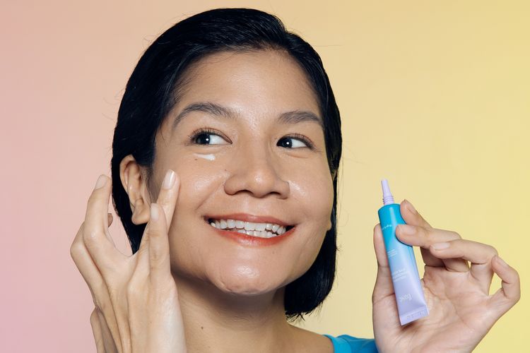 peptide, Manfaat Kandungan Peptide untuk Atasi Kantung Mata, Cara kerja peptide pada kulit, Perhatikan efek sampingnya, Hindari perawatan injeksi, Panduan mengaplikasikan krim mata