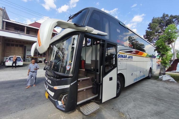 PO Sinar Jaya, PHEV, BYD M6, Chery Q, Toyota, Mobil Diesel, Daftar Harga PHEV, Rute Kalideres-Sukabumi