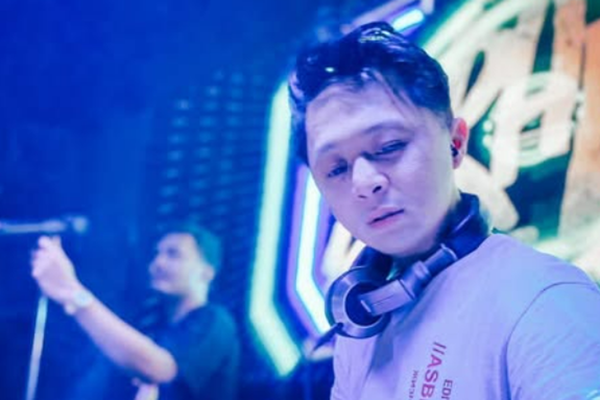 Erika Carlina, hubungan ayah dan anak, DJ Bravy, ayah nonbiologis, ayah non biologis, cara membangun kedekatan ayah dengan anak, dj bravy dan erika, 5 Cara Membangun Kedekatan Anak dengan Ayah Non-biologis, Berkaca dari DJ Bravy, 1. Hadir secara emosional dan fisik, 2. Membuka ruang komunikasi yang sehat, 3. Menghormati perasaan anak, 4. Melibatkan diri dalam pengasuhan, 5. Menunjukkan kepedulian dan tanggung jawab