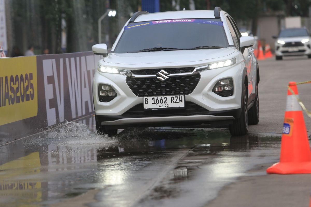 Gaikindo, mobil, road trip, Suzuki indonesia, suzuki fronx, SUV Stylish dengan Fitur Mutakhir Ini Jawab Kebutuhan Mobilitas Anak Muda, Jawab kebutuhan generasi muda, Desain futuristik dan teknologi canggih, Interior menawan, Performa tangguh dengan fitur keselamatan lengkap