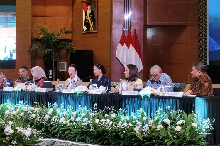 Jumpa Pers Akhir Tahun 2025, Curah Hujan Tinggi, 1,5 Juta Wisman Diprediksi Ramaikan Libur Akhir Tahun