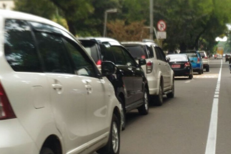 parkir, mobil, mobil matik, transmisi matik, Hati-Hati, Kebiasaan Parkir Ini Bisa Merusak Transmisi Mobil Matik