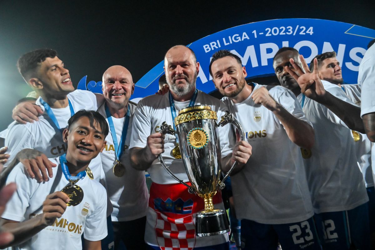 Persib, juara Liga 1, Persik Kediri vs Persebaya Surabaya, Bojan Hodak, Persib juara, Persib Bandung, Persib Juara, juara liga 1, Bawa Persib Juara, Bojan Hodak Catatkan Rekor dan Patahkan Mitos