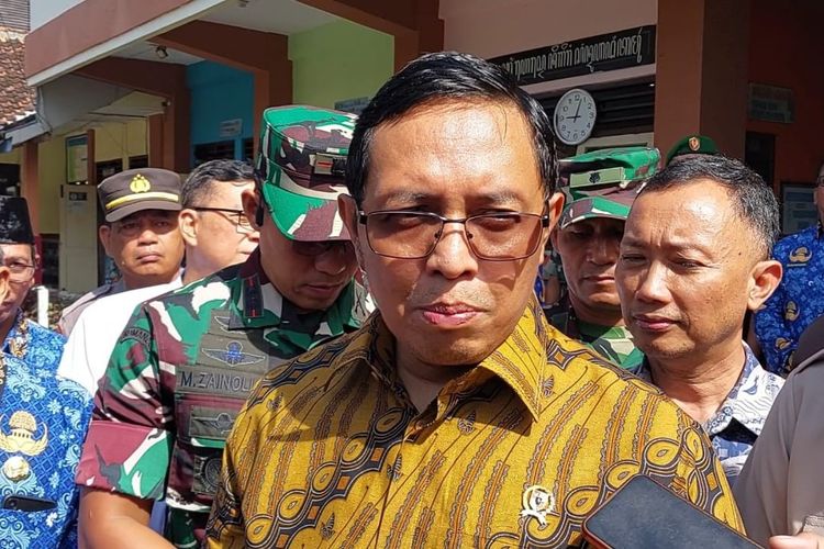 Hasan Nasbi, Purbaya Yudhi Sadewa, Menkeu Purbaya, gaya koboi purbaya, gaya koboi menkeu, Purbaya Balas Kritik Hasan Nasbi, Sebut ‘Gaya Koboi’ Sukses Dongkrak Kepercayaan Publik