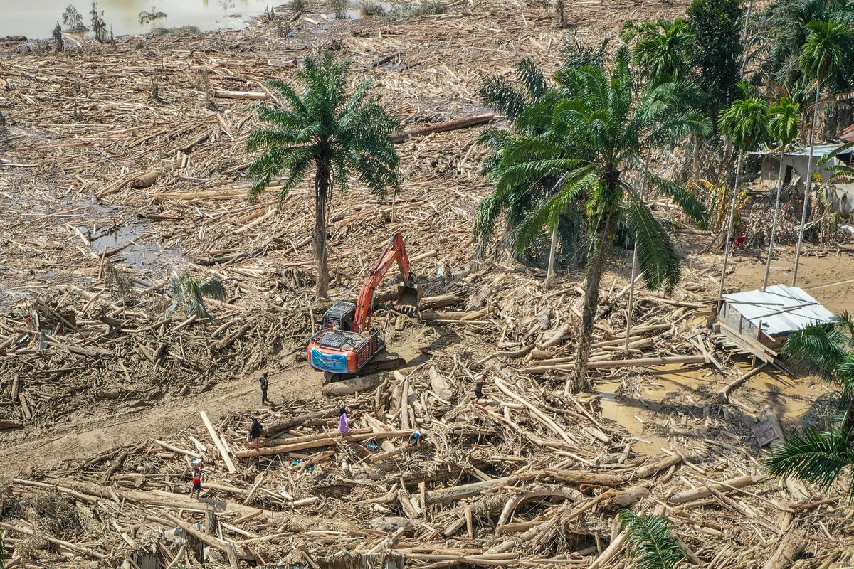 bencana Sumatera, BNPB, banjir Sumatera, banjir sumatera, bencana sumatera, korban banjir sumatera, korban bencana sumatera, Update BNPB: Korban Banjir Sumatera yang Meninggal 969 Orang