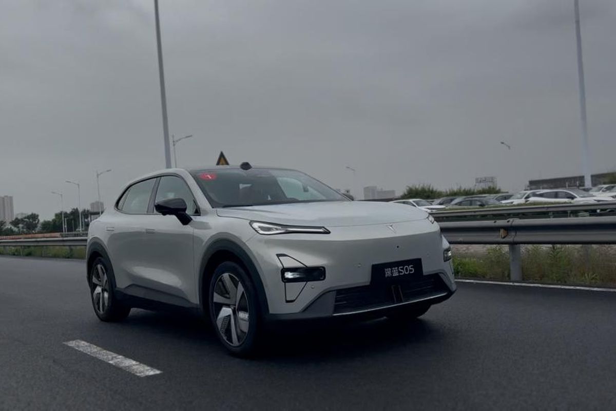 Changan Indonesia, teknologi REEV, range anxiety, Changan Bawa REEV ke Indonesia: Solusi Jembatan Menuju Mobil Listrik