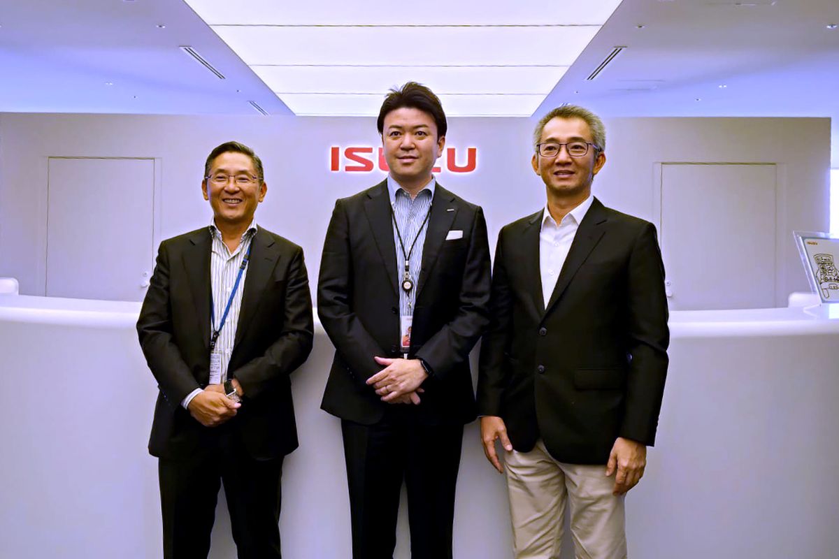 Isuzu, kendaraan niaga, solusi mobilitas, Isuzu Motors Limited, Isuzu Astra Motor Indonesia, Isuzu Tegaskan Komitmen untuk Indonesia, Fokus ke Solusi Mobilitas
