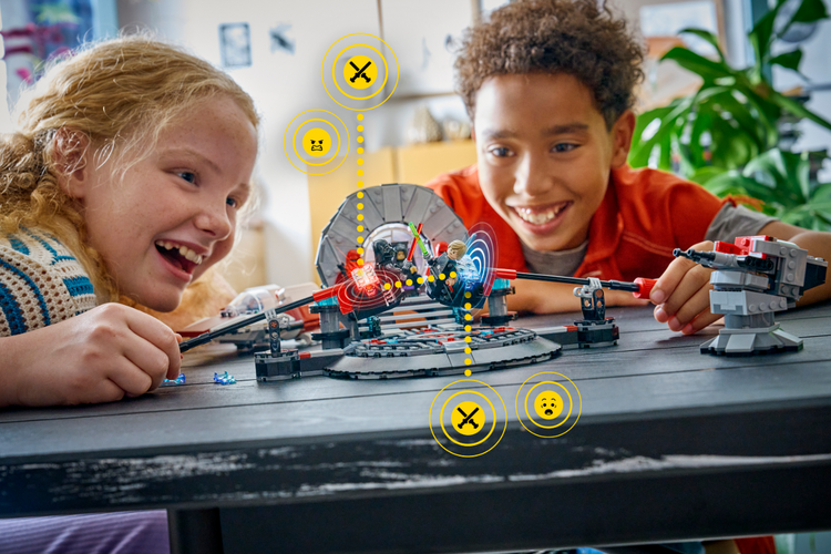 Lego, Lego Smart Play, CES 2026, Smart Brick, Smart Minifigure, Lego Perkenalkan Sistem Smart Play, Sulap Mainan Jadi 