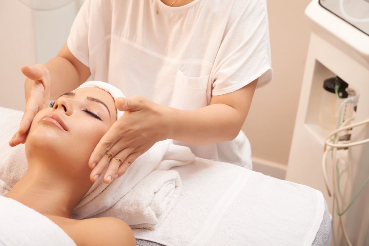 lunch break treatment, PICO Laser, PICO laser, treatment kulit, pico laser, Tren Perawatan Kulit Ekspres di Jam Istirahat Kantor