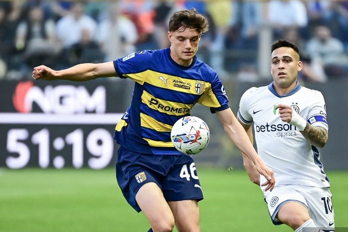 Inter Milan, Serie A, Bursa Transfer, Genoa, Liga Italia, Parma, Koni De Winter, Giovanni Leoni, Inter Milan Berjuang Keras Rekrut Bek Muda Belia Parma