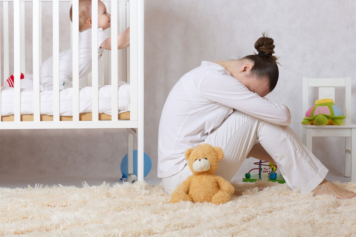 baby blues, postpartum depression, depresi postpartum, baby blues adalah, kesehatan mental ibu, kesepian pasca-melahirkan, perubahan hormon setelah melahirkan, cara mencegah baby blues, Kesepian Pasca-Melahirkan Bisa Membahayakan Mental Ibu, Ini Kata Psikolog, Perubahan hormon ibu pasca-melahirkan dan dampaknya, Risiko baby blues, Pentingnya dampingi ibu pasca-melahirkan di rumah sakit, Risiko depresi postpartum