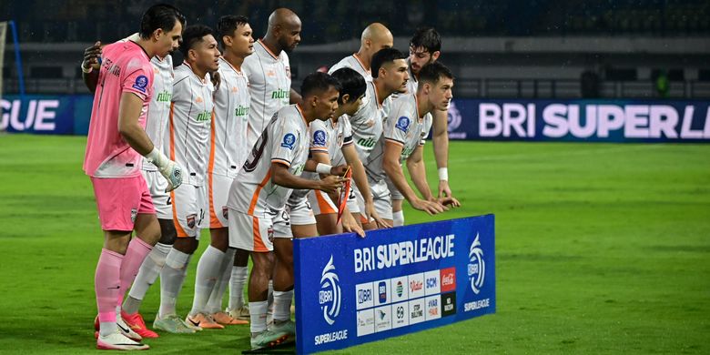Persib, Borneo FC, Persib Bandung, Super League, PSM Makassar, Malut United, Skema Persib Bandung Kudeta Puncak Klasemen Super League 2025-2026