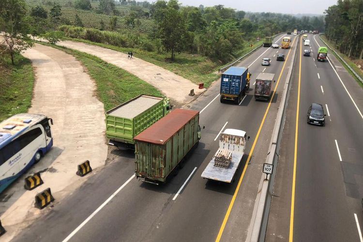 Jusri Pulubuhu, kedisiplinan pengemudi, Jalan Tol Cipularang, Kecelakaan lalu lintas, Kedisiplinan Pengemudi, Bukan Cuma Turunan, Tanjakan Tol Cipularang Juga Bisa Jadi Black Spot